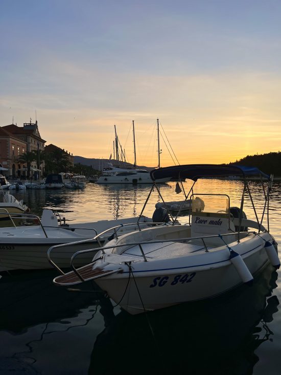 Stari Grad port at sunset